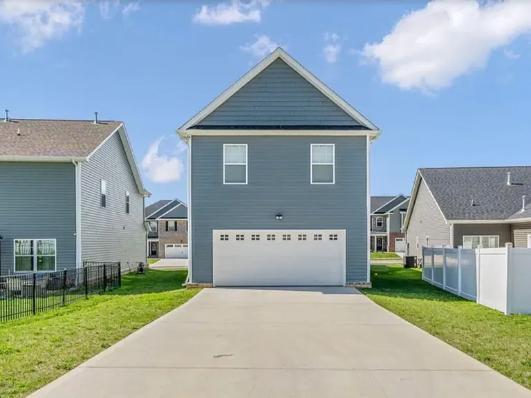 114 Songberry St — Photo 2