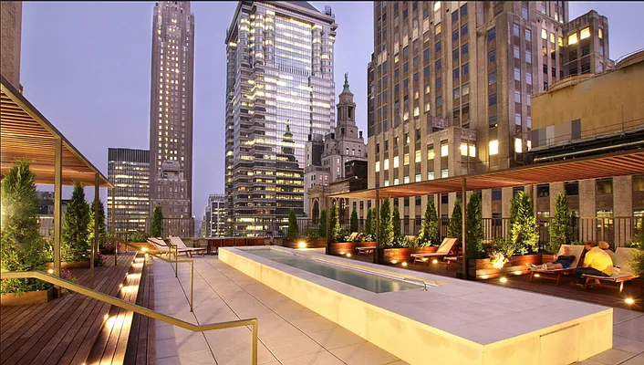 Sold by R New York | media 14