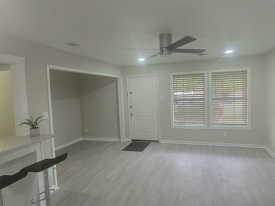 1st image of 716 N Cummings Dr