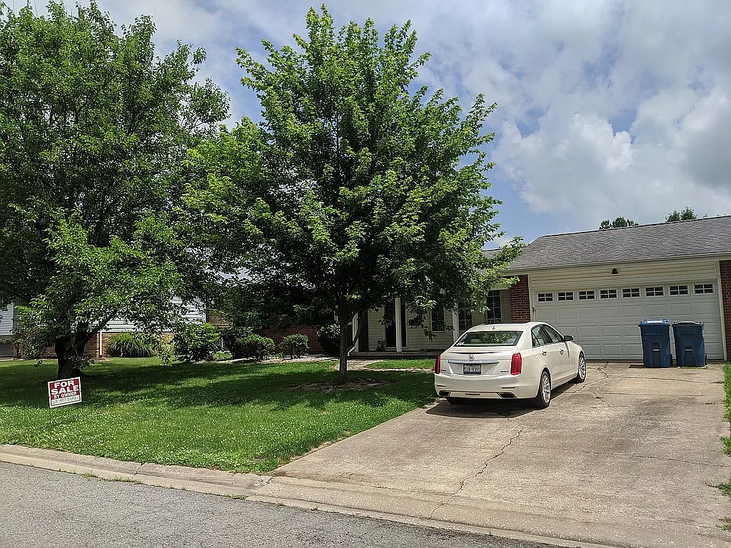 429 Texas Blvd photo 1