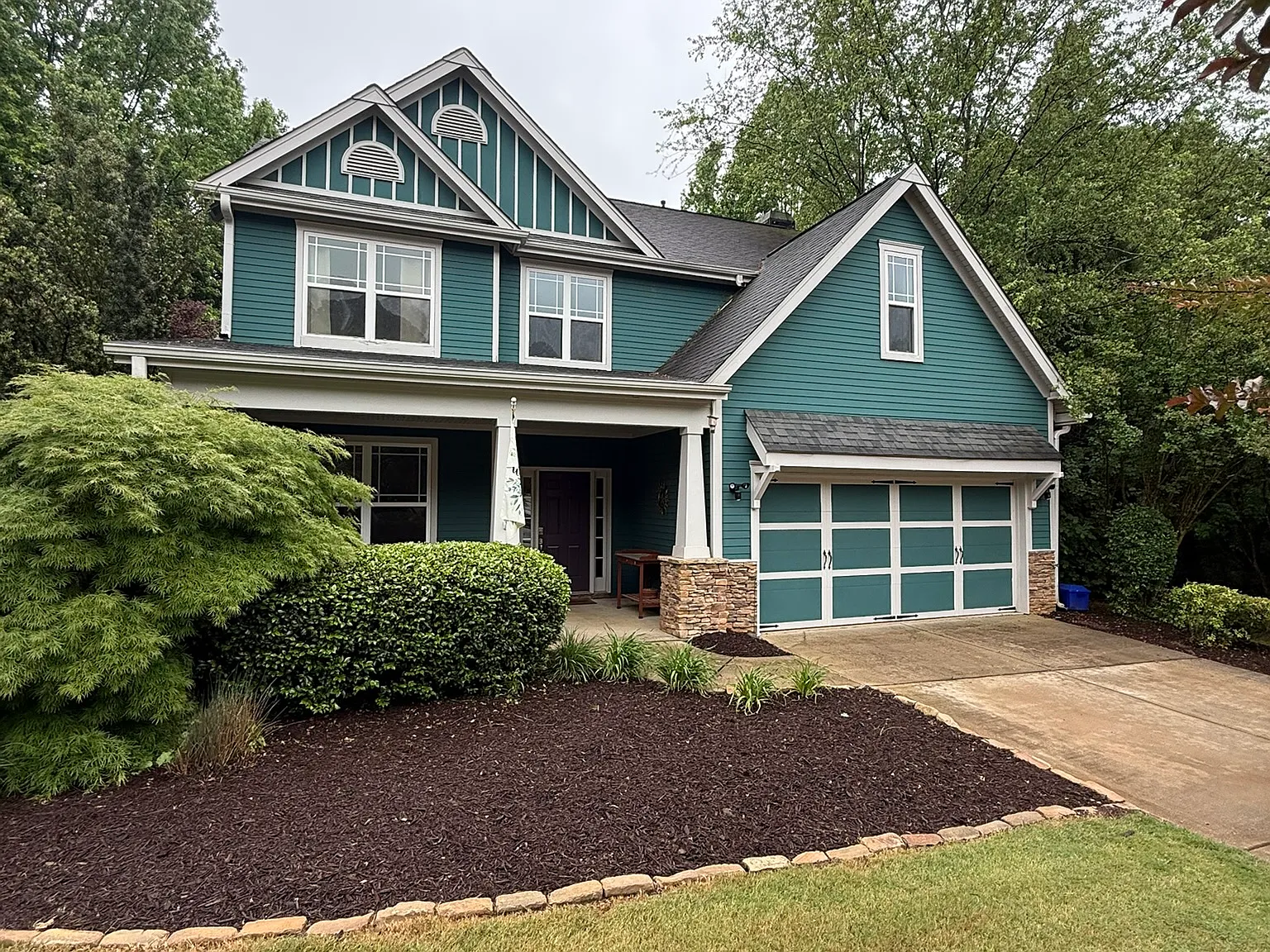 4 bed, 2.5 bath, 2360 sqft, $3,700 — Photo 3