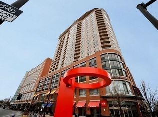 807 Davis St Unit 2011, Evanston, IL 60201