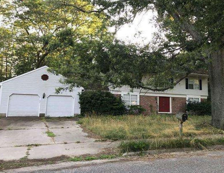 1st image of 18 E Timber Dr