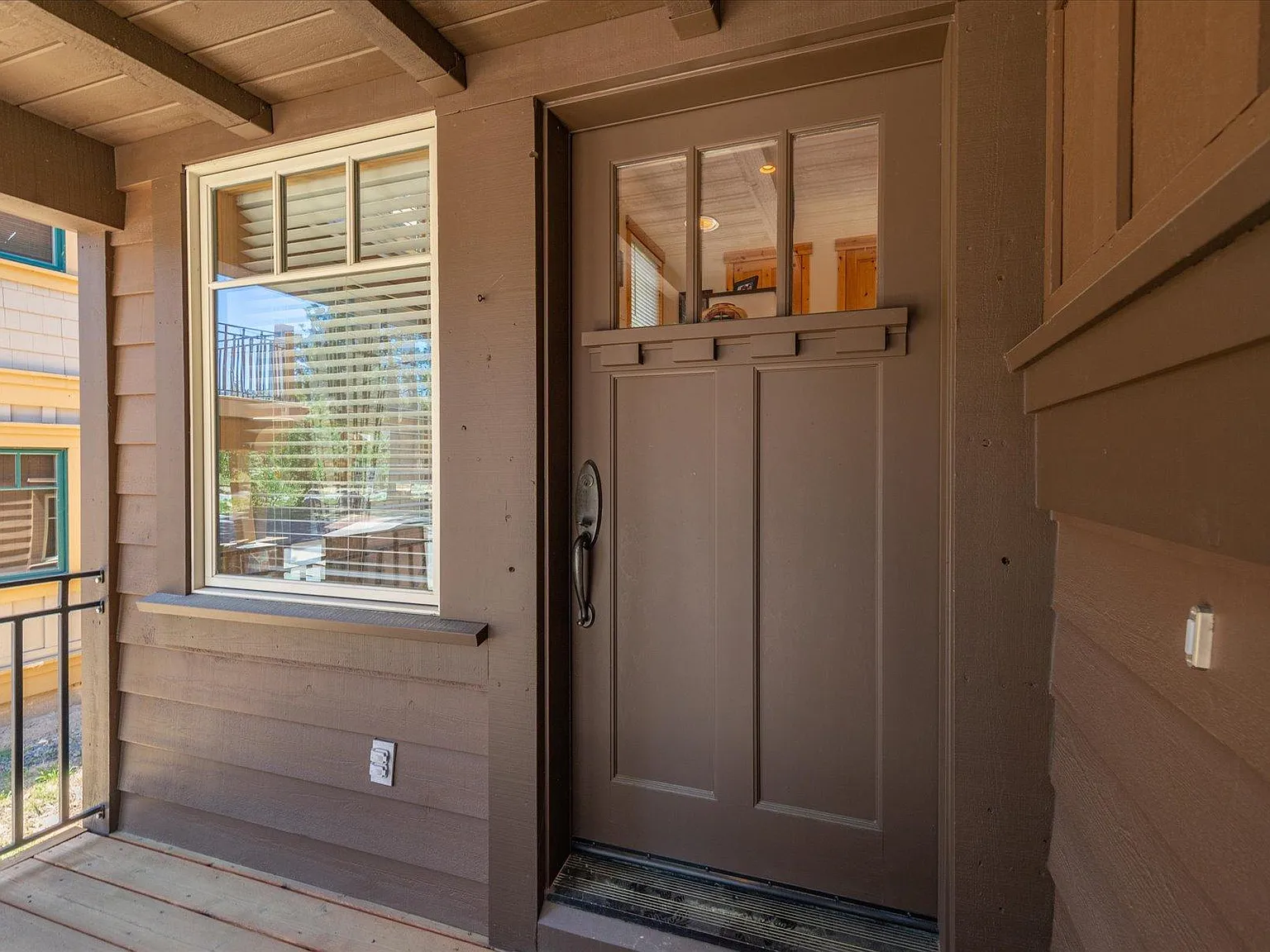 3 bed, 2.5 bath, 1997 sqft, $6,250 — Photo 3