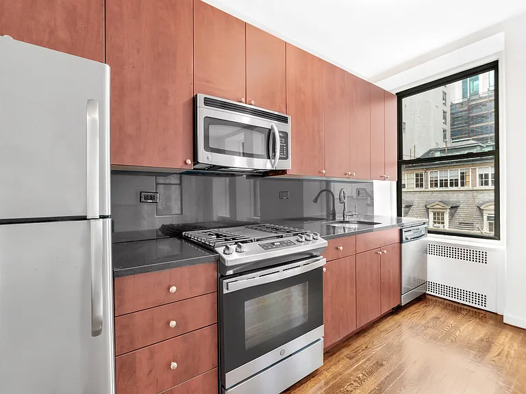 121 Madison Ave #6H — Photo 3