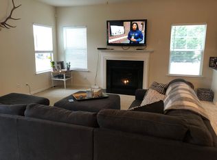 501 Hanbury Rd W, Chesapeake, VA 23322