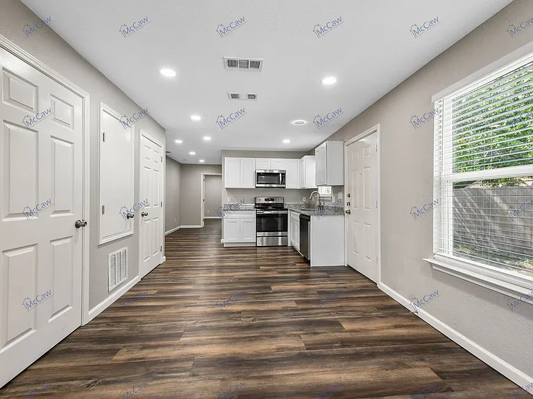 417 High School Ln — Photo 5