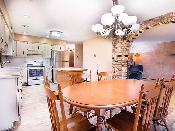 4th image of 38497 Walker Lake Dr