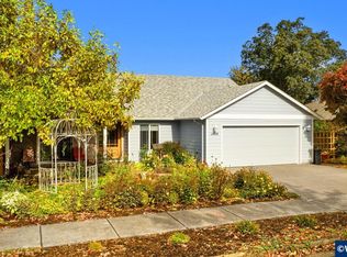 1409 Crestview Dr, Silverton, OR 97381