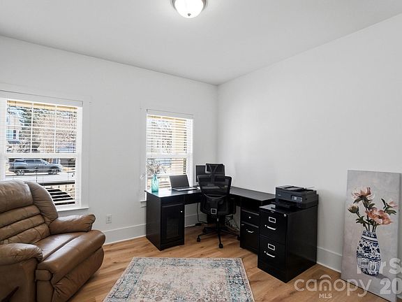 5th image of 3018 Amaranth Dr