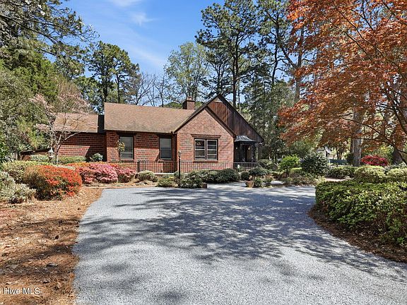4th image of 535 E Morganton Road