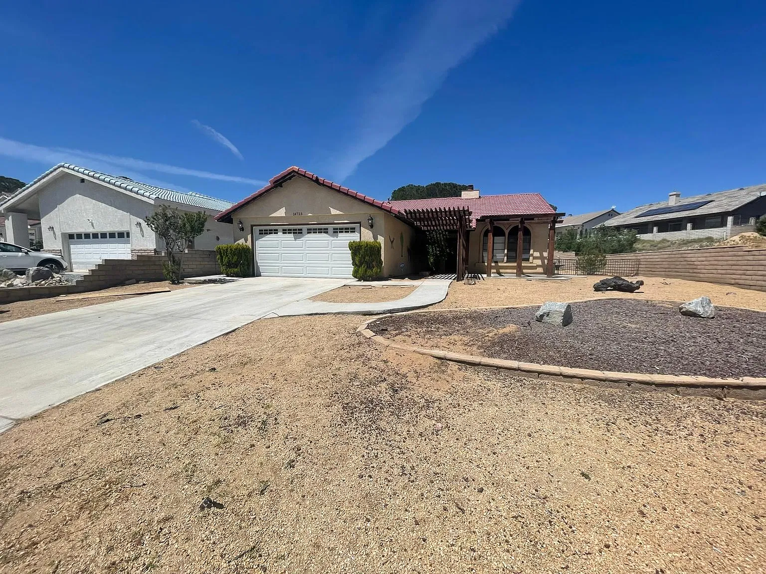 14723 Blue Grass Dr — Photo 2