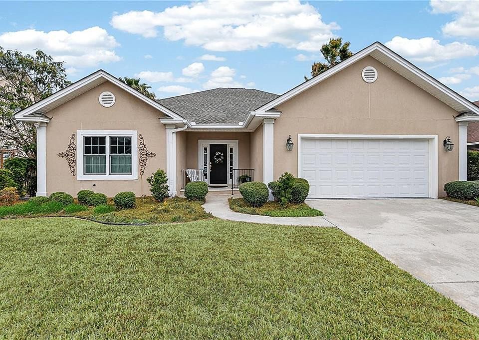 1st image of 118 Village Creek Way