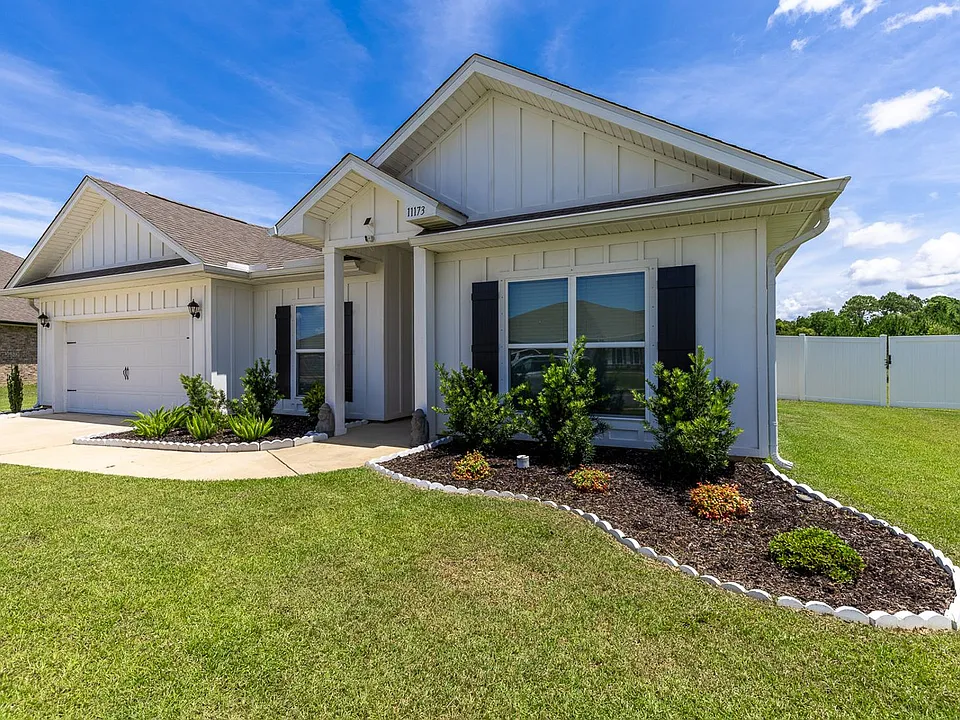 11173 Genuine Risk Cir