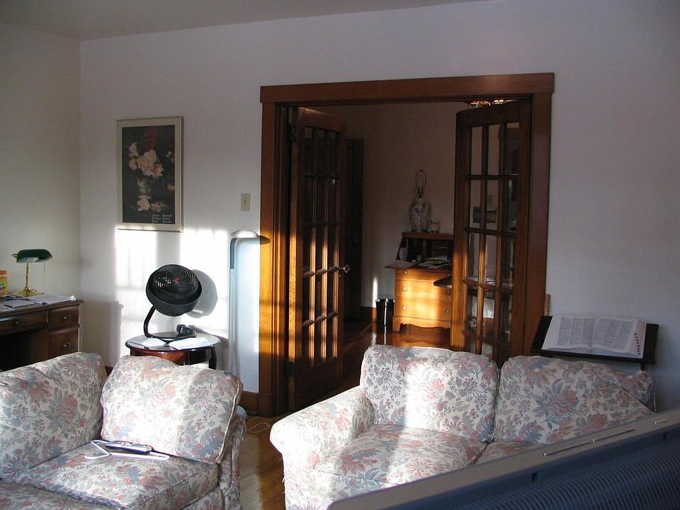 2nd image of 817 E End Avenue # 1 St Floor