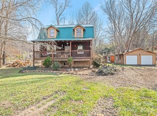 455 Hidden Valley Cir, Canton, NC 28716