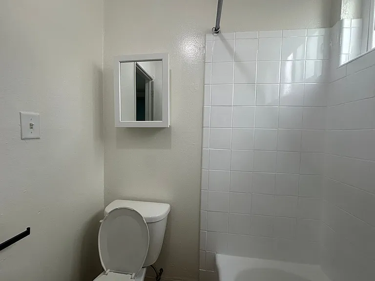 2666 Ellendale Pl — Photo 14
