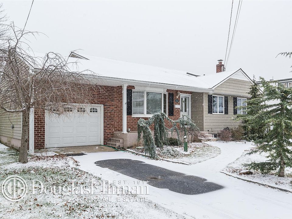 1st image of 134 Midwood Ave