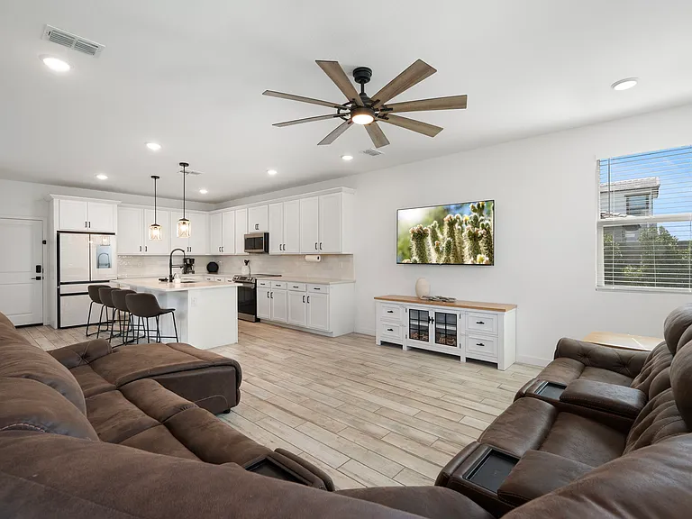 5002 W Cheryl Dr — Photo 13