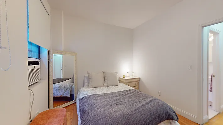 Rented by Bond New York | media 18