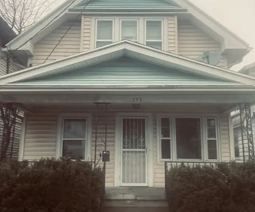 1st image of 333 E Lake St