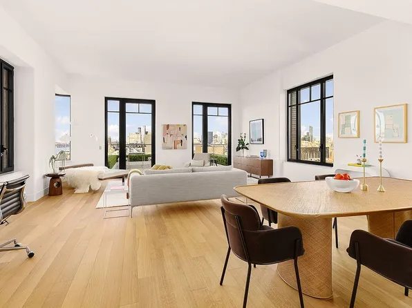 110 Charlton St #Phc, New York, NY 10014