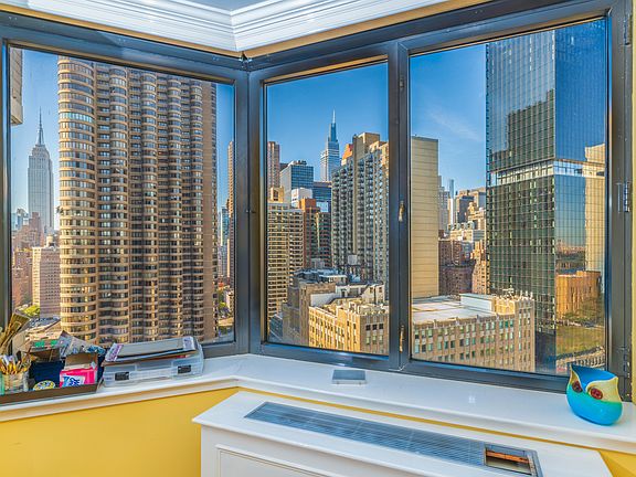 5th image of 415 E 37th St APT 23L