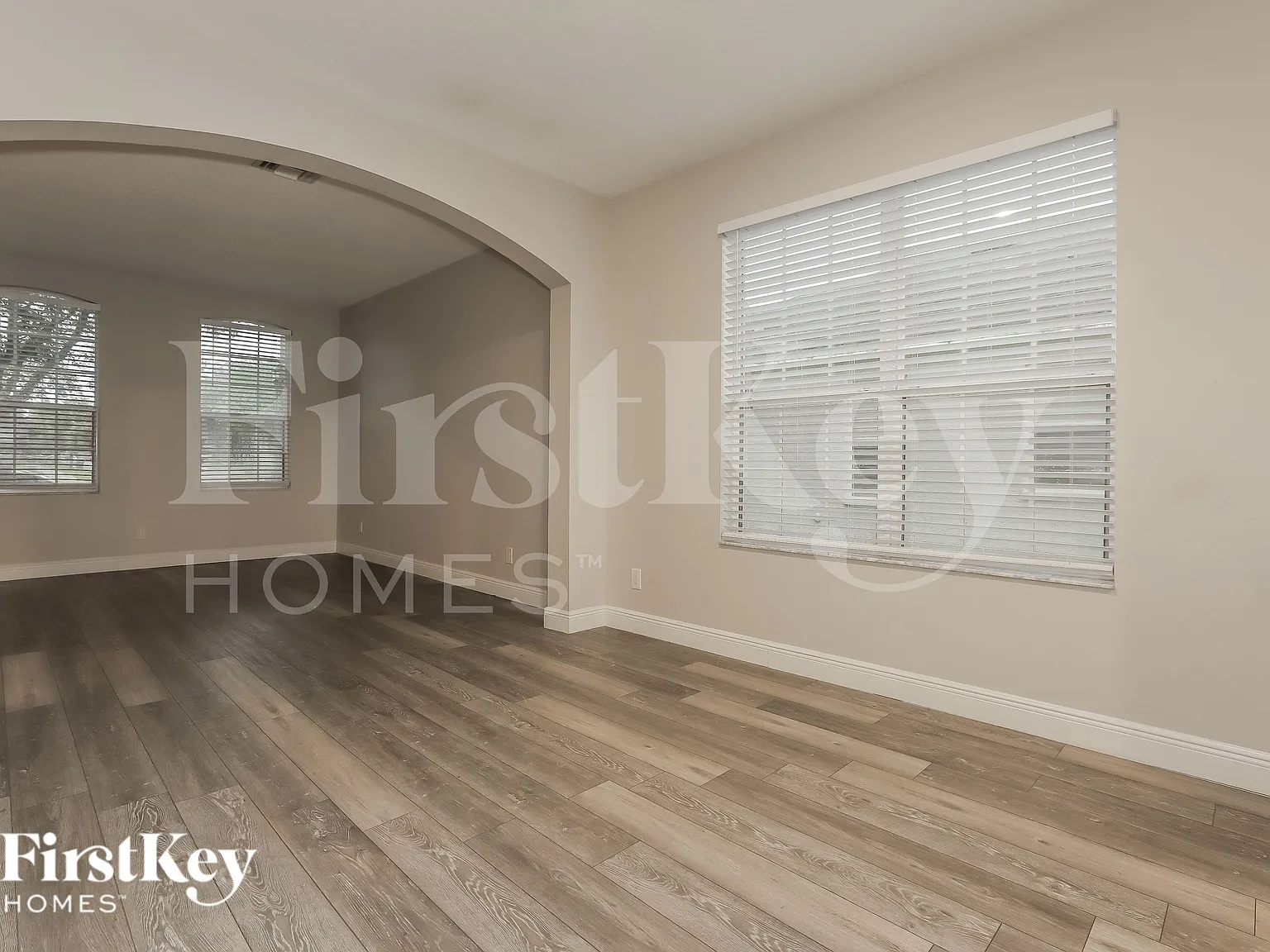 5 bed, 4.0 bath, 3481 sqft, $3,165 — Photo 2