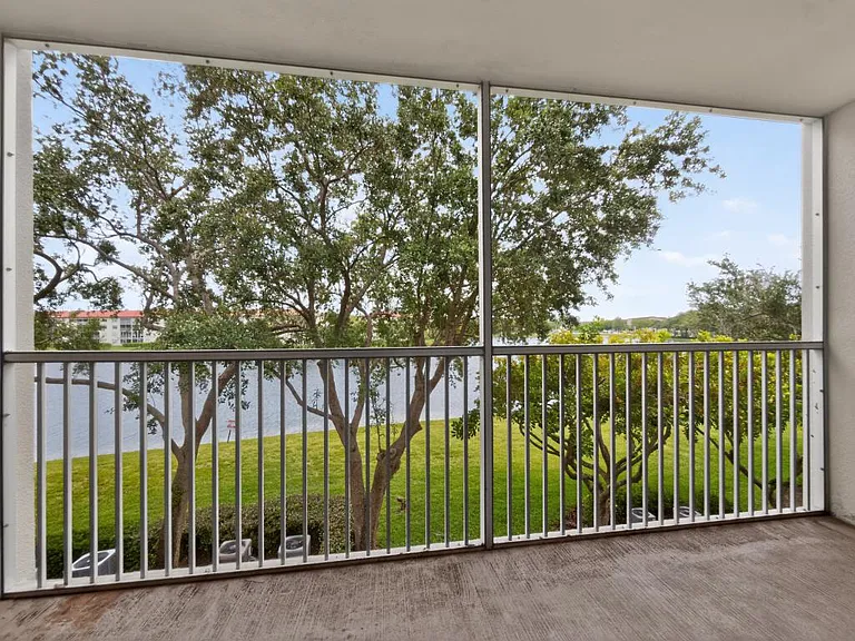 13055 SW 15th Ct — Photo 21