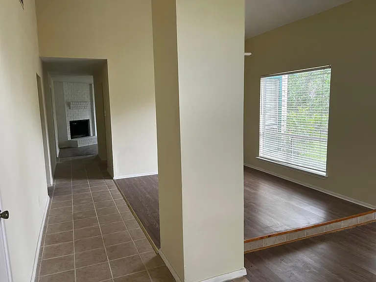 15523 Donnet Ln — Photo 3