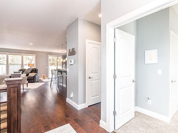 4th image of 2541 Burlwood Dr