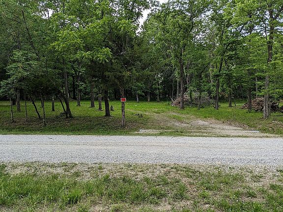 2nd image of 69 Silver Ln