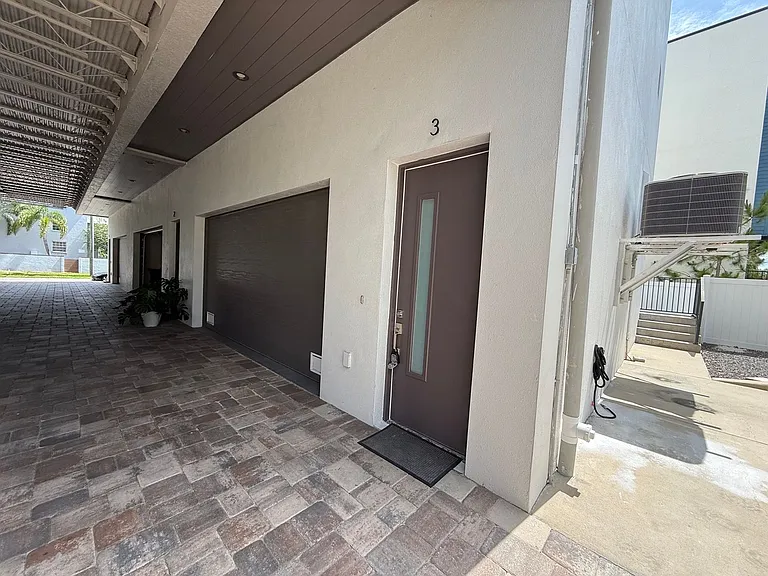 4910 W McElroy Ave #3 — Photo 1