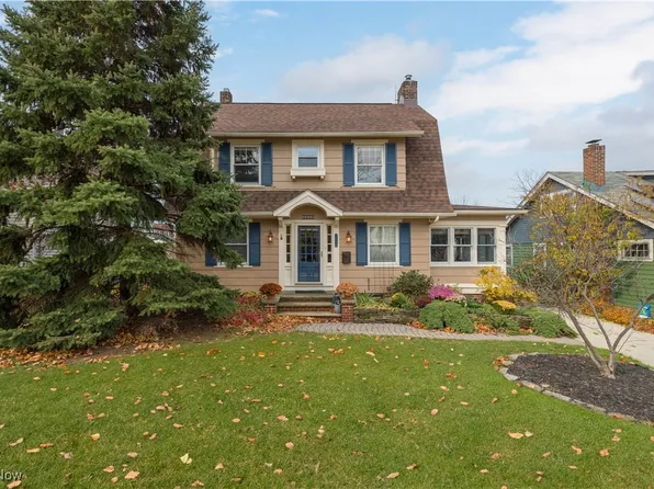 1654 Clarence Ave, Lakewood, OH 44107
