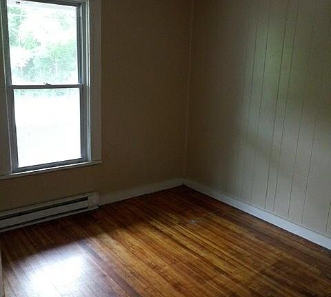 3rd image of 111 Wall St