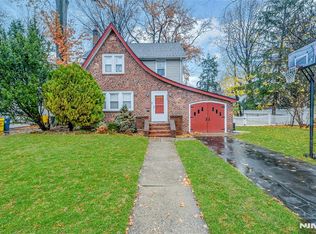 425 Beatrice St, Teaneck, NJ 07666