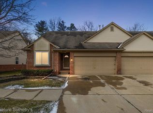 7555 Amanda Cir, Washington, MI 48094