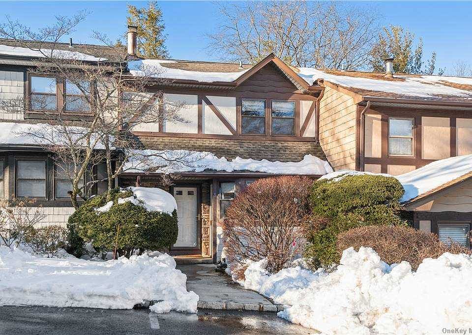 5 Village Lane, Woodbury, NY 11797 Zillow