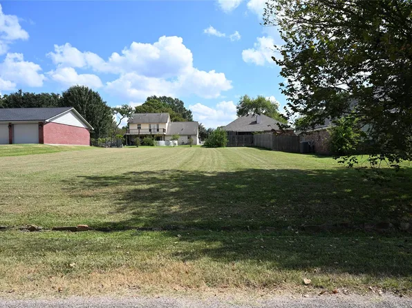 0 W Shore Dr, Willis, TX 77318