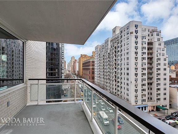 5th image of 200 E 66th St APT E702