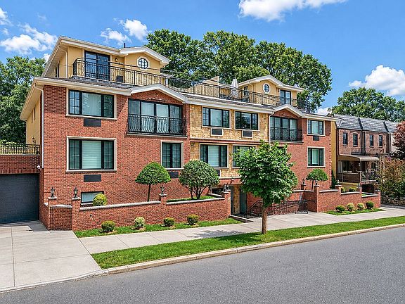 2nd image of 185 Battery Ave APT 2A