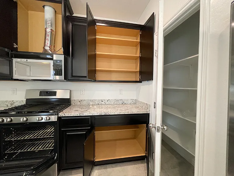 802 Spring Estates Ave — Photo 13