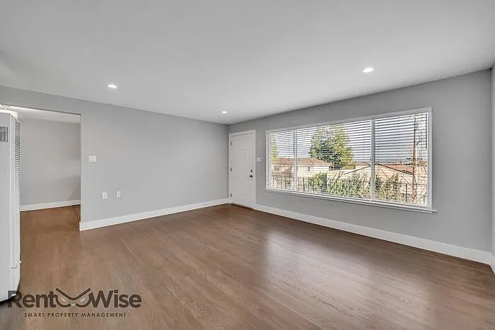 1600 5th Ave #2 — Photo 5