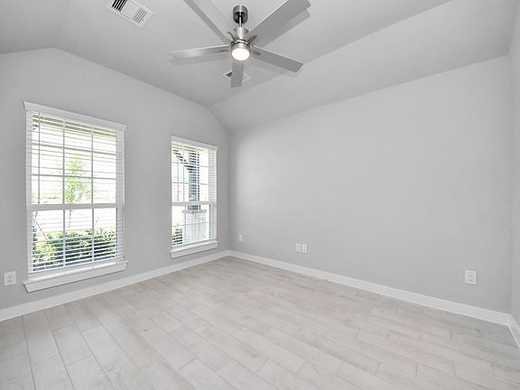 5th image of 11118 Tulip Ridge Trl