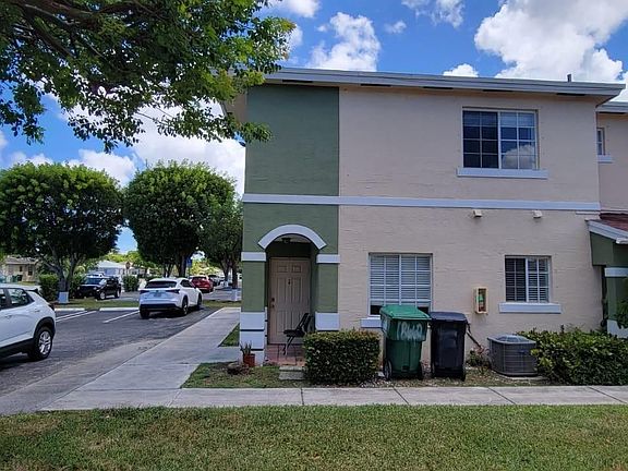 4th image of 18662 SW 100th Ave #18662