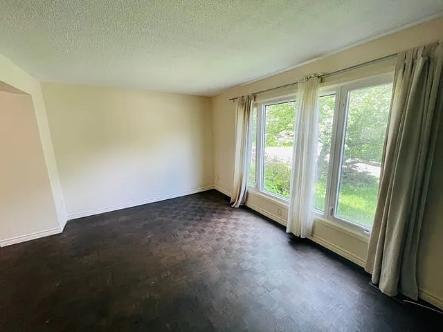 2631 Cleroux Crescent — Photo 4