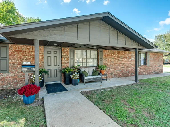 120 W 4th St, Hominy, OK 74035