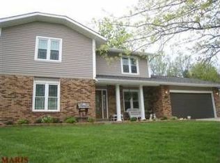 2543 Elm Forest Ct, Ballwin, MO