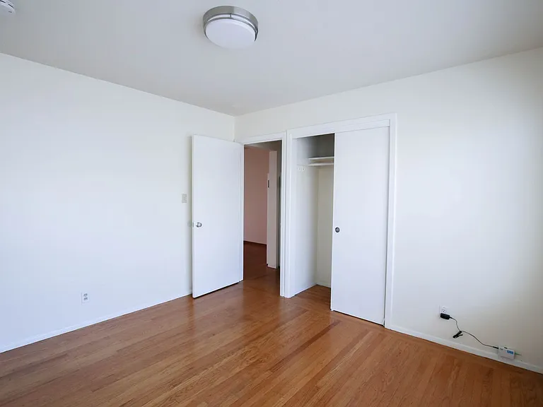870-874 47th Ave. — Photo 11