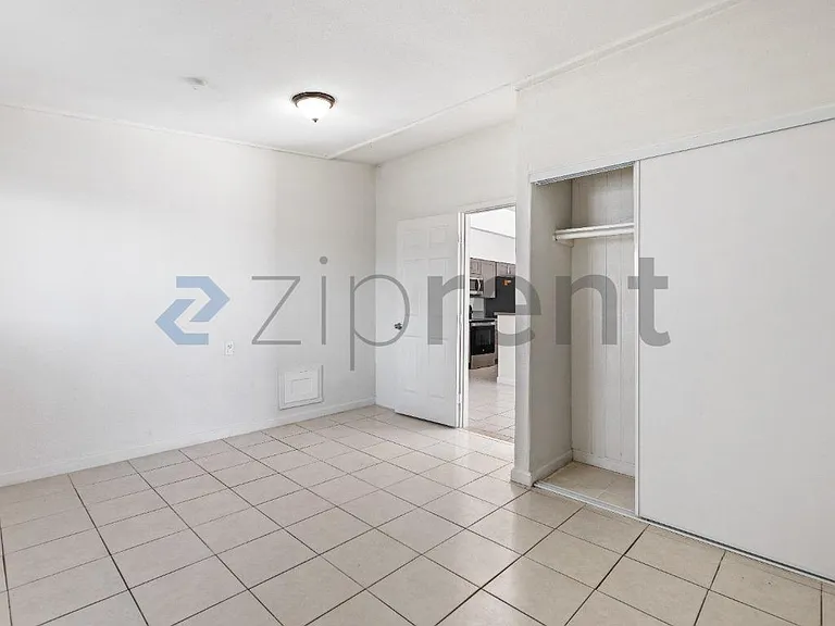 221 Milinane Dr — Photo 23